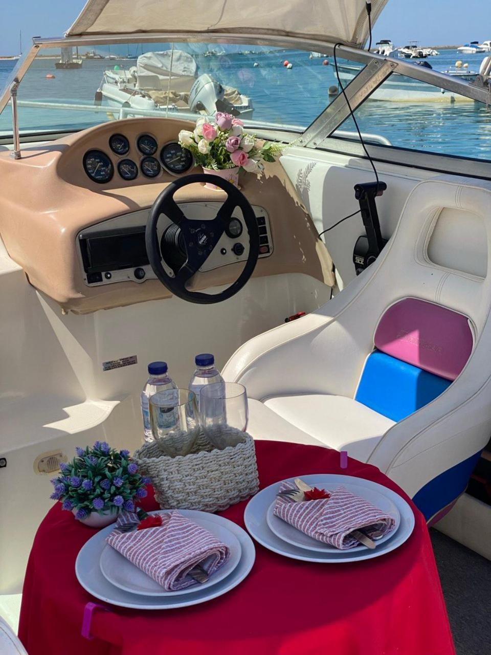 Botel Guestboat Milagre